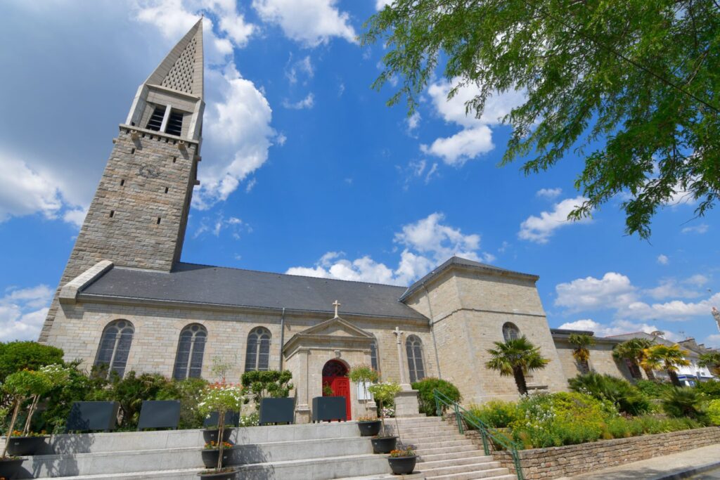 eglise de guidel près du camping